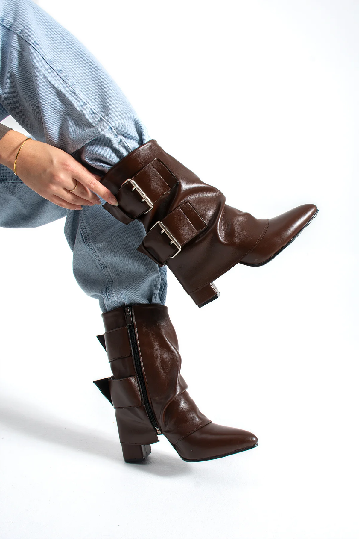 Espanyola Rustik Cilt Toka Detaylı Kalın Topuklu Çizme